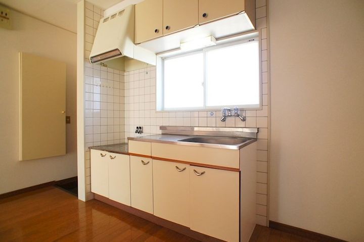アーバン和白202のキッチン