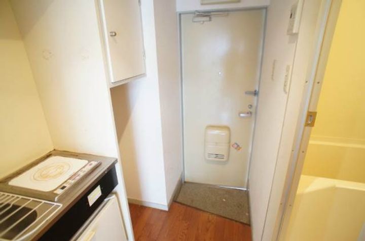 グラフィックメゾン和白東102の玄関