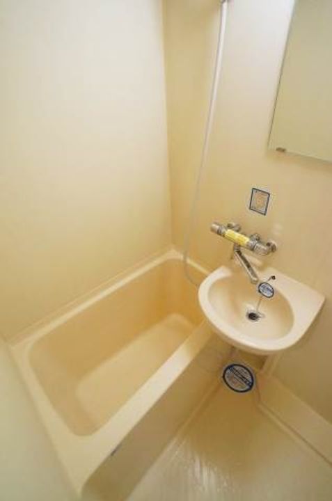 福岡県大野城市下大利1丁目(マンション)の賃貸物件402の風呂