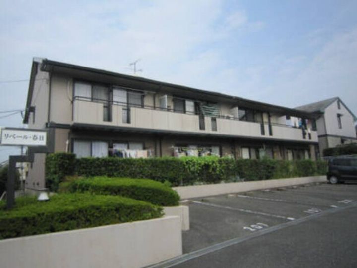 リベール春日 A棟の外観