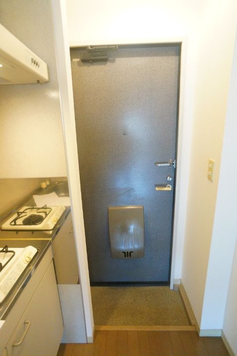 MYハイツA203の玄関