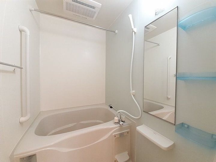 ハウスフリーデA101の風呂