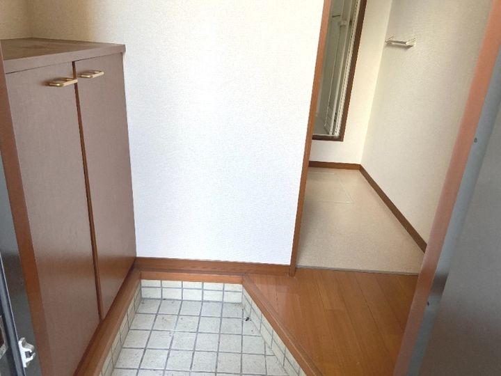 福岡県宗像市桜美台(アパート)の賃貸物件102の玄関