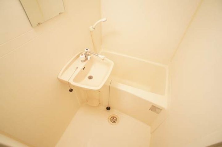 アパートメント・スクエア3番館204の風呂