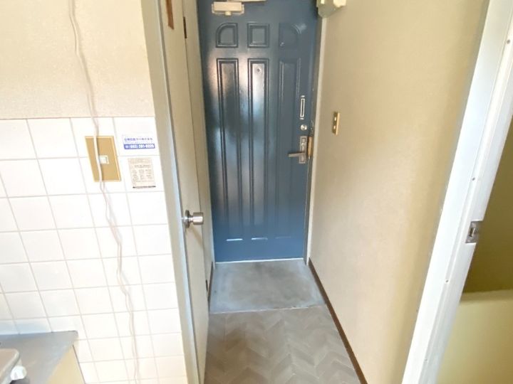 福岡県宗像市石丸1丁目(アパート)の賃貸物件203の玄関