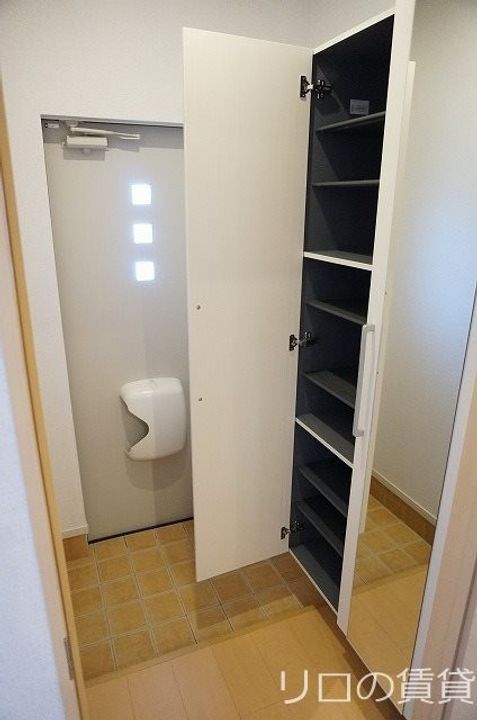 福岡県宗像市宮田2丁目(アパート)の賃貸物件203の玄関