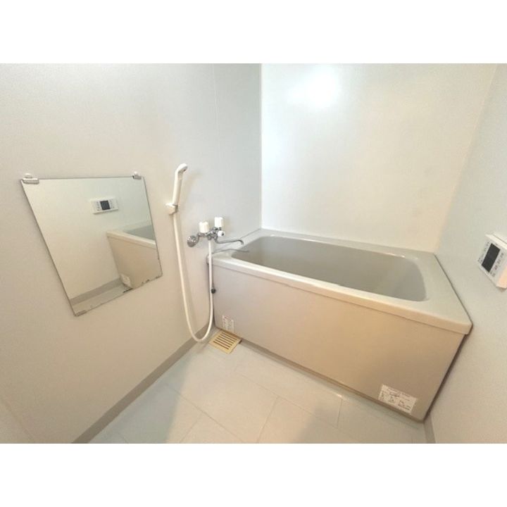 ハイランド花見702の風呂