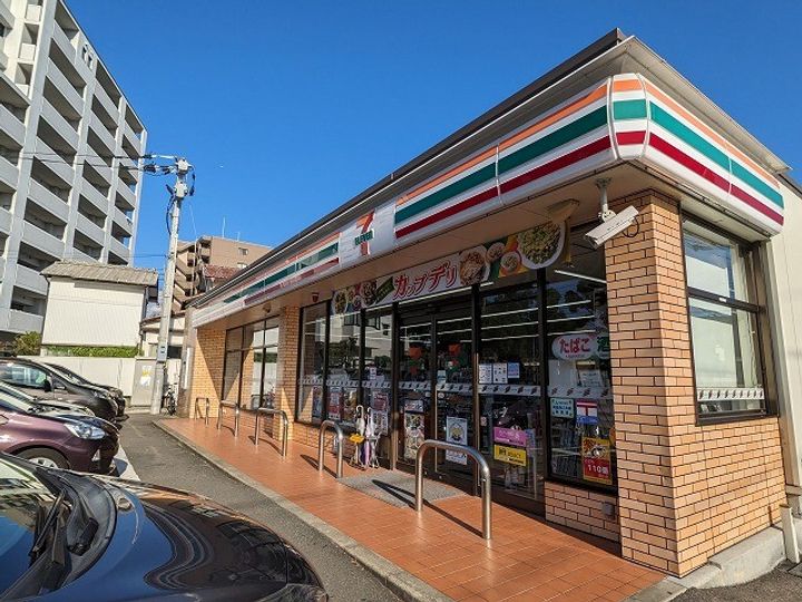 コンフォートメゾン105の周辺