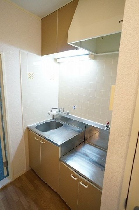 ライブクリスタル105のキッチン