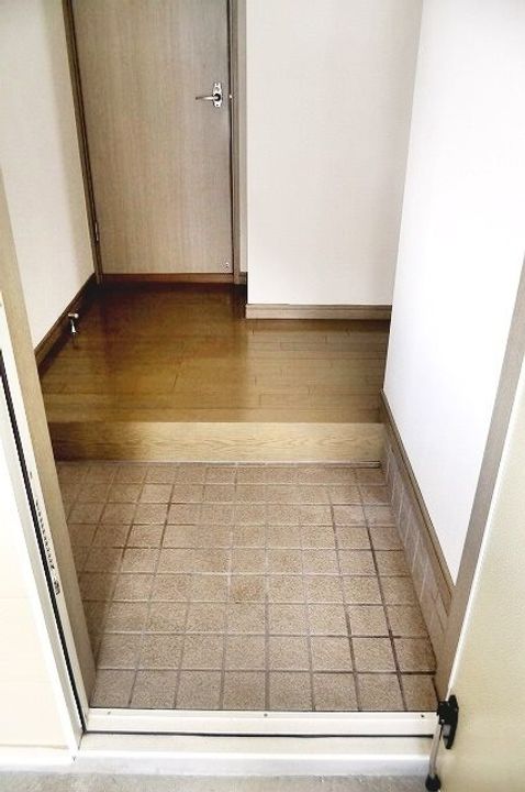 グランパレGの玄関