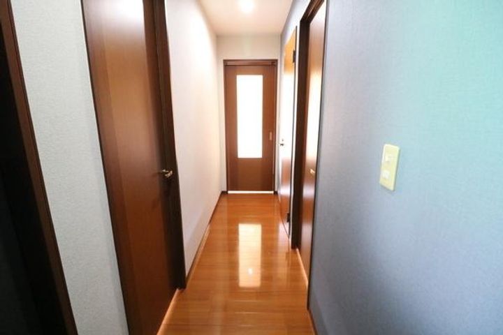 ユニゾン小竹A101の玄関