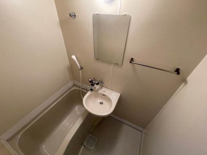 福岡県北九州市八幡西区鷹の巣2丁目(アパート)の賃貸物件201の風呂