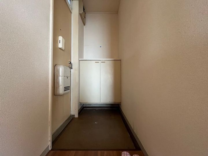 福岡県中間市岩瀬1丁目(アパート)の賃貸物件203の玄関