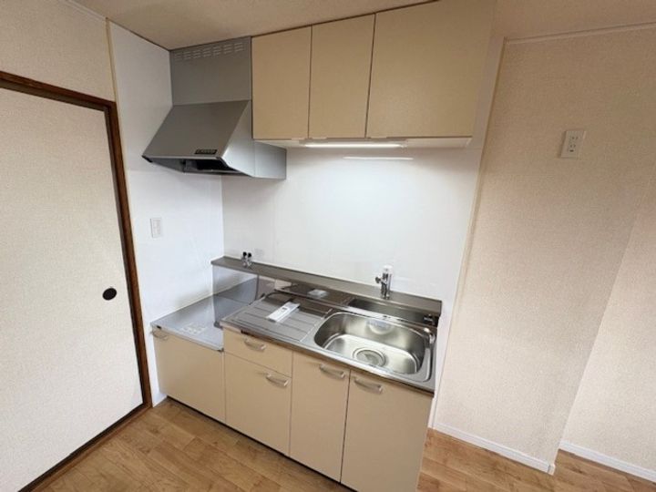福岡県中間市岩瀬1丁目(アパート)の賃貸物件203のキッチン