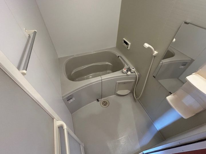 福岡県遠賀郡水巻町頃末北4丁目(アパート)の賃貸物件205の風呂
