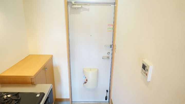 福岡県北九州市八幡西区本城学研台1丁目(アパート)の賃貸物件103の玄関