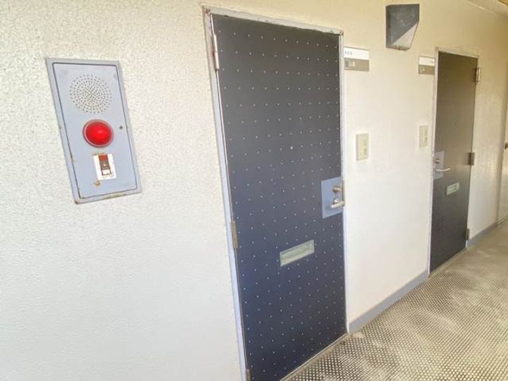 福岡県北九州市八幡西区青山3丁目(マンション)の賃貸物件201の玄関