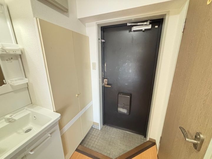 福岡県北九州市八幡西区東筑1丁目(マンション)の賃貸物件311の玄関