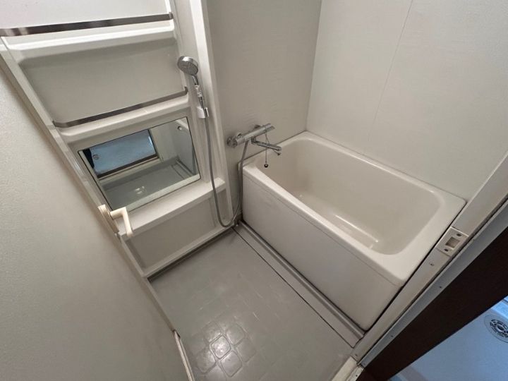 福岡県遠賀郡水巻町吉田西3丁目(アパート)の賃貸物件B202の風呂