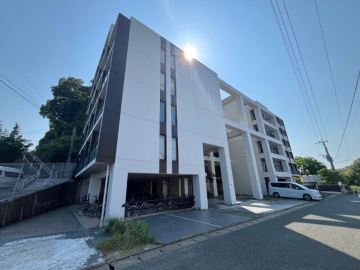 ヒッポエイト411の外観