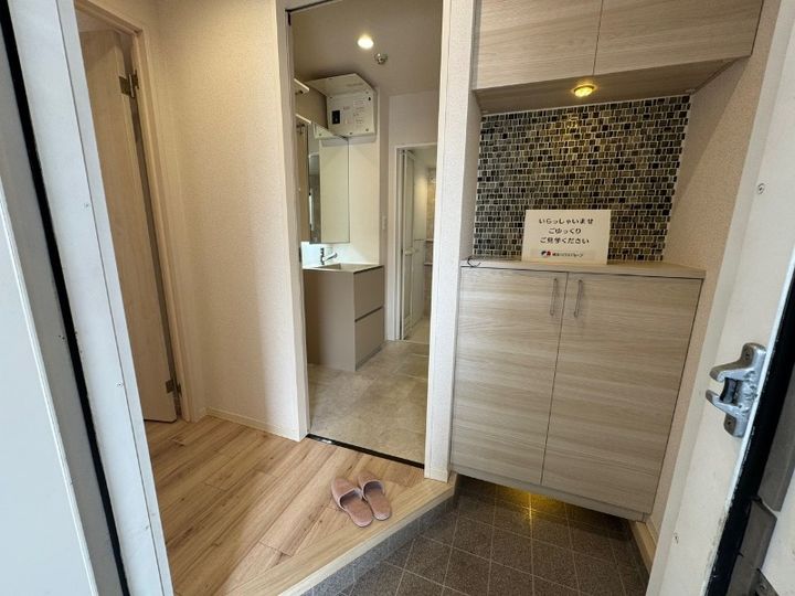 ヴィラ九産大前B101の玄関