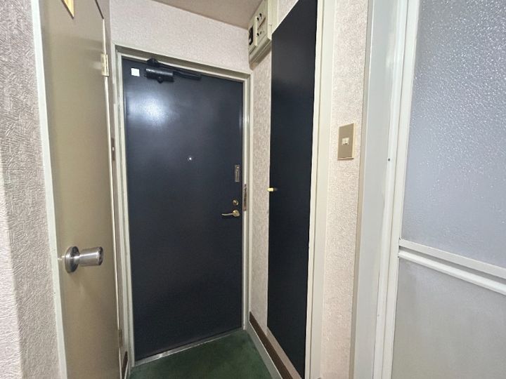 福岡県糟屋郡新宮町夜臼1丁目(アパート)の賃貸物件202の玄関