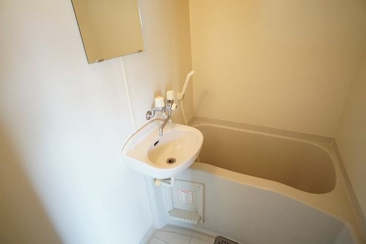 福岡県福岡市東区香住ケ丘2丁目(アパート)の賃貸物件401の風呂