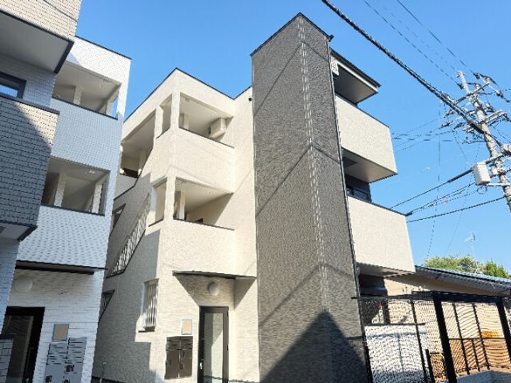 Shomia Hills301の外観