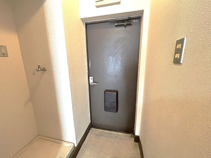 福岡県福岡市東区大字上和白(マンション)の賃貸物件303の玄関