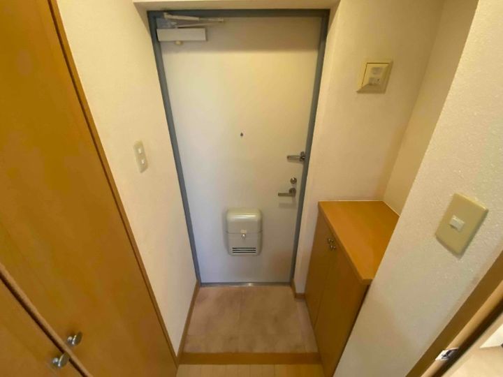 福岡県北九州市戸畑区新池2丁目(マンション)の賃貸物件402の玄関
