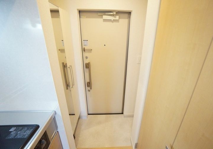 福岡県北九州市戸畑区千防1丁目(アパート)の賃貸物件105の玄関