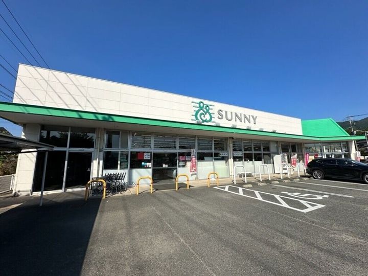 シャーメゾンホワイトベース202の周辺