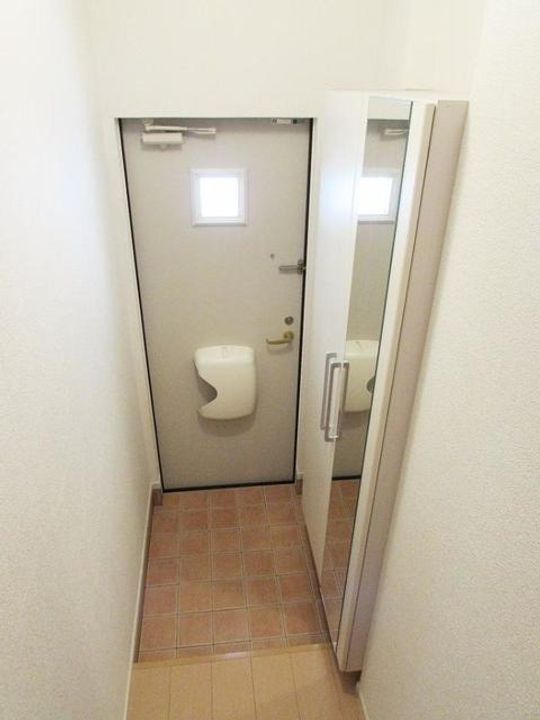 福岡県糟屋郡粕屋町仲原3丁目(アパート)の賃貸物件201の玄関