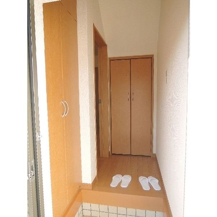福岡県糟屋郡篠栗町和田4丁目(アパート)の賃貸物件2の玄関