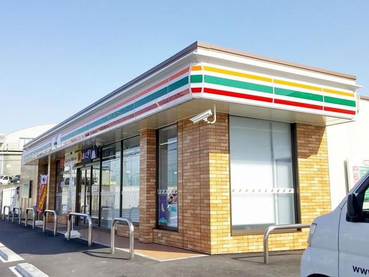 エンフィールド シャリテの周辺