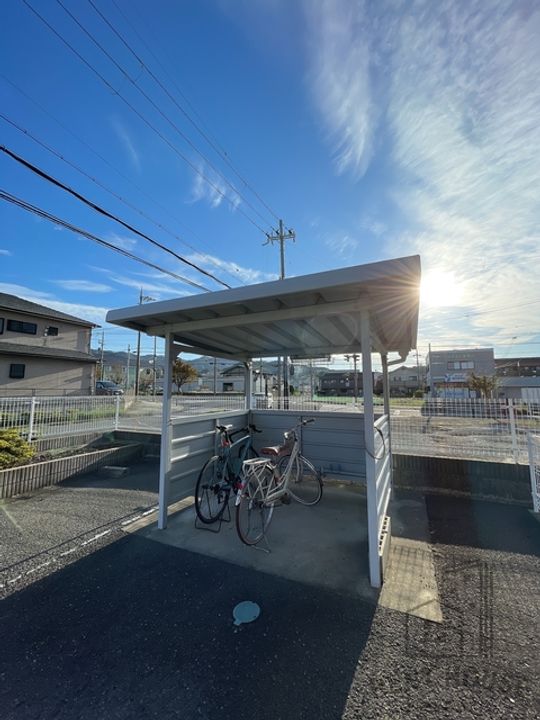 エンフィールド シャリテのその他画像