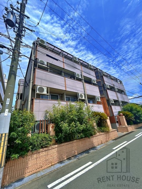エストラビラの外観