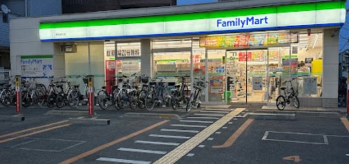 エストラビラの周辺