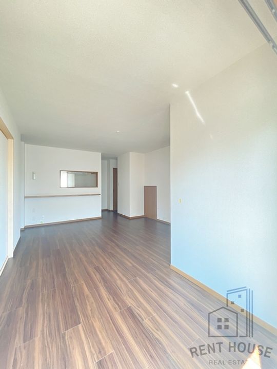 エンフィールド シャリテの内装