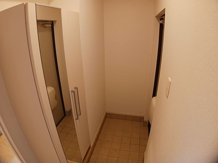 メゾンドリックⅢの玄関