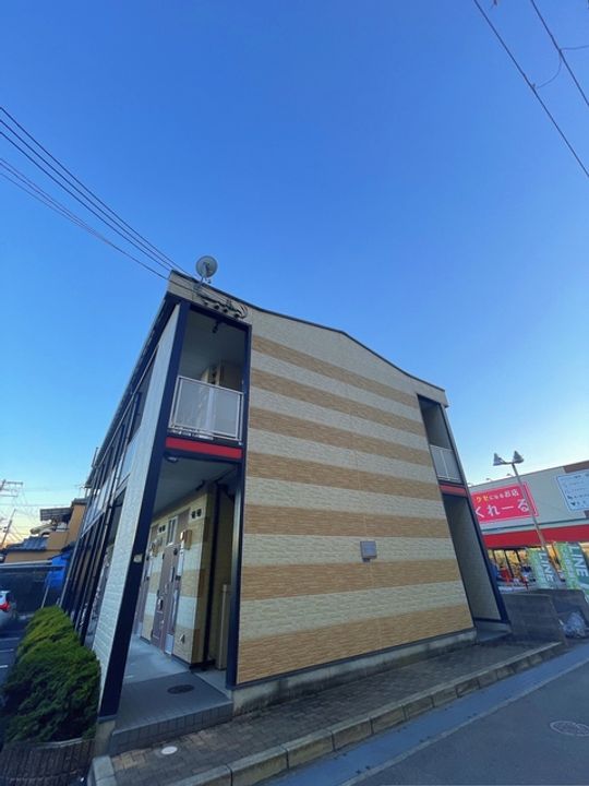 レオパレスFutura 泉の外観