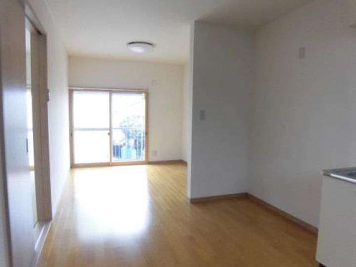 コーポ柳0201の居間