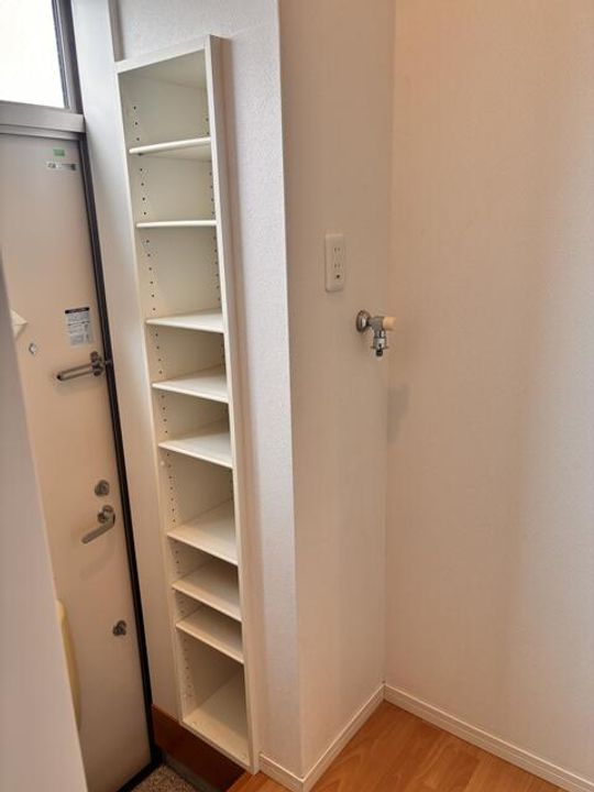 フォレストハウス鎌ヶ谷101の玄関