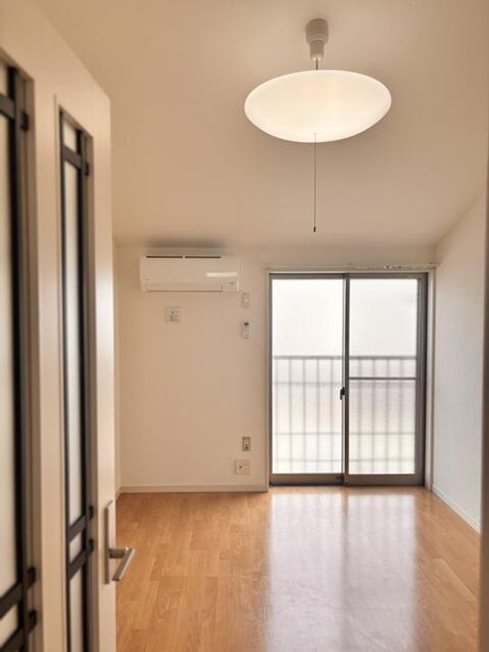 フォレストハウス鎌ヶ谷202の居間