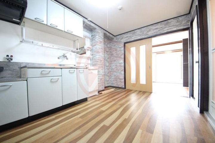 ロイヤルDyDo211の居間