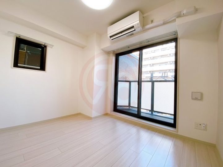 オズレジデンス今里NORTH801の居間