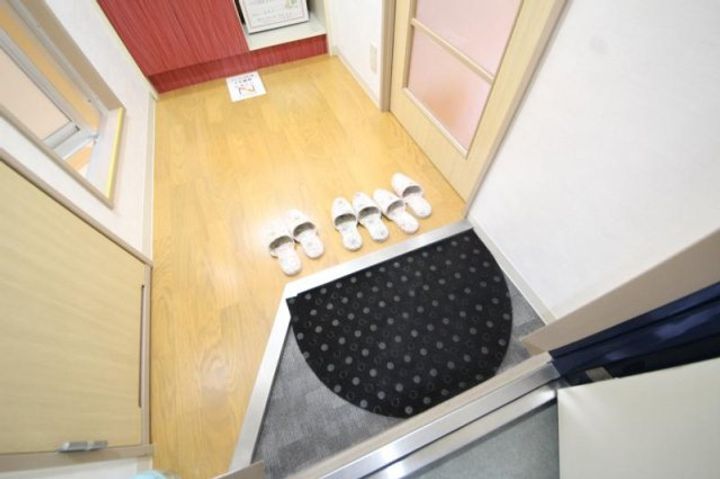 大阪府東大阪市長堂2丁目(マンション)の賃貸物件の玄関