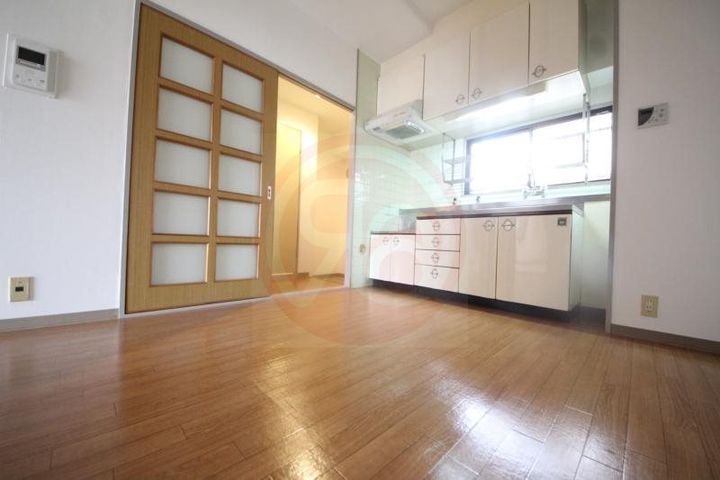 大阪府東大阪市高井田本通2丁目(マンション)の賃貸物件の居間