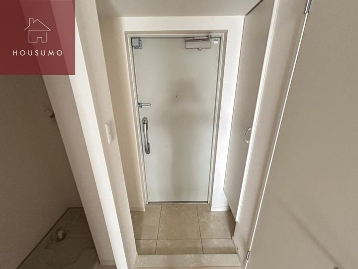 エスト・ドミール(大東市)の玄関