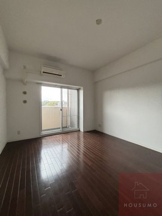 GOパレス桃山台の居間